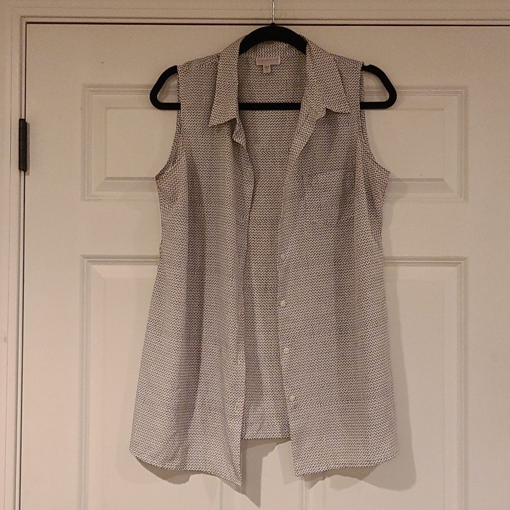A Pea In The Pod White and black button up vest maternity M